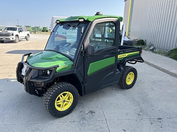 Image of John Deere XUV 835R Primary image