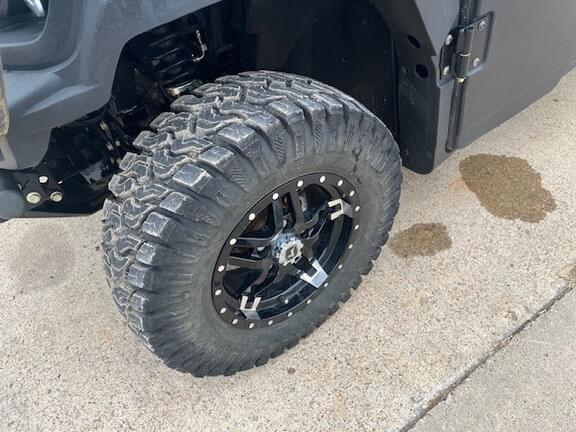 Image of John Deere XUV 835R equipment image 4