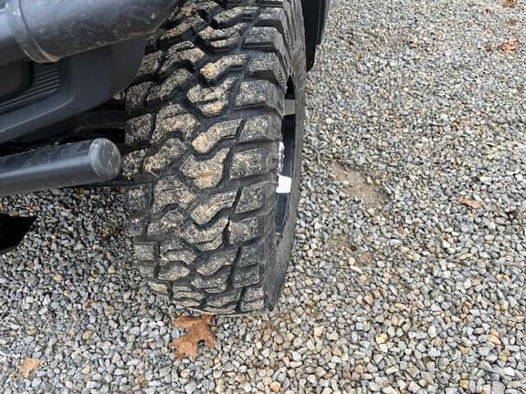 Image of John Deere XUV 835R equipment image 2
