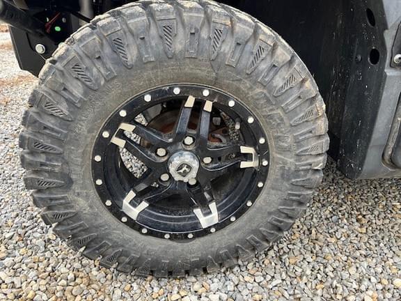 Image of John Deere XUV 835R equipment image 4