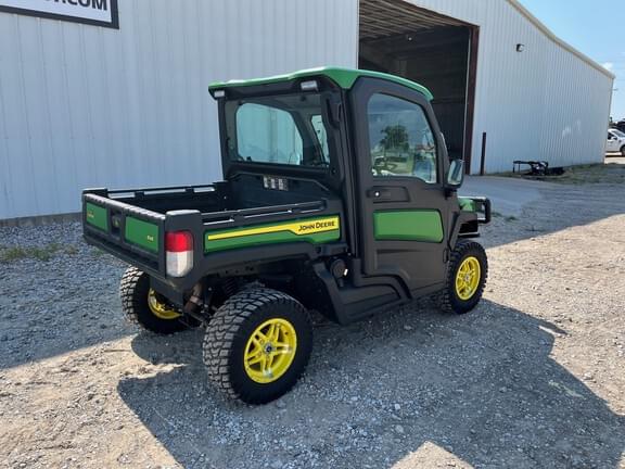 Image of John Deere XUV 835R equipment image 2