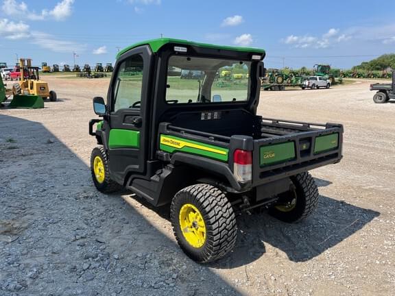 Image of John Deere XUV 835R equipment image 4