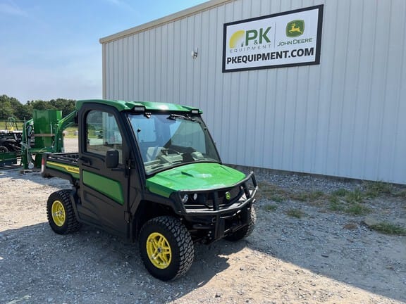 2024 John Deere XUV 835R Equipment Image0
