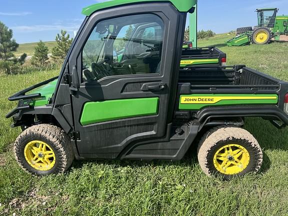 Image of John Deere XUV 835R Primary image