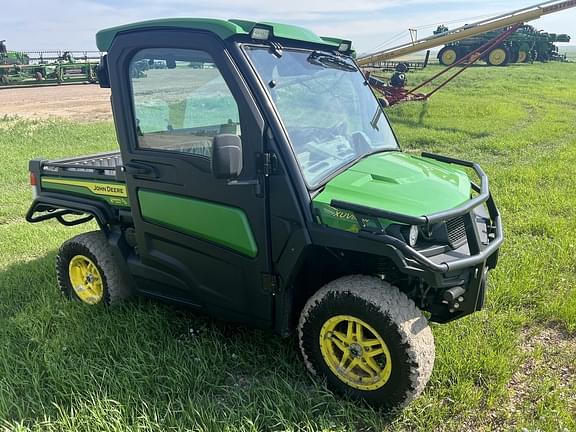 Image of John Deere XUV 835R equipment image 2
