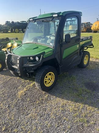 Image of John Deere XUV 835R Primary image