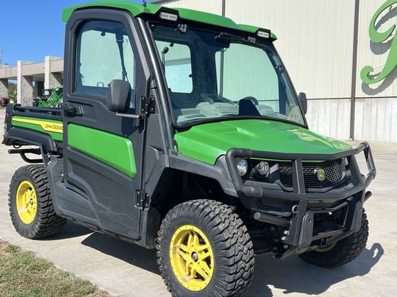 2024 John Deere XUV 835R Equipment Image0