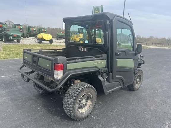 Image of John Deere XUV 835R equipment image 4