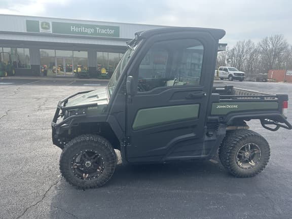 Image of John Deere XUV 835R equipment image 1
