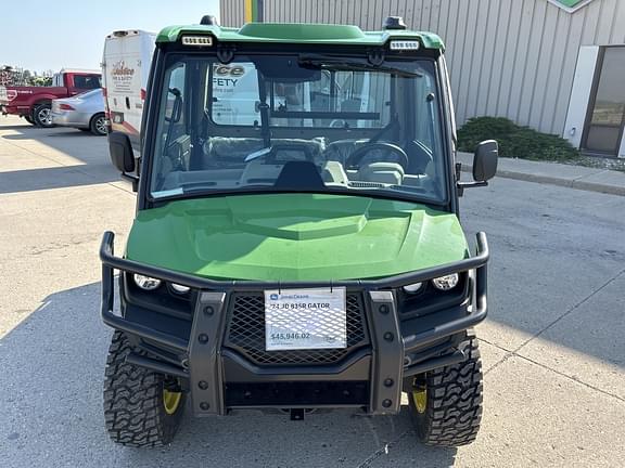 Image of John Deere XUV 835R equipment image 2