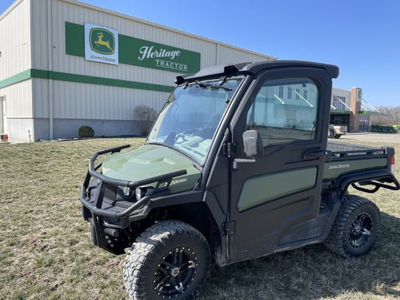 2024 John Deere XUV 835R Equipment Image0