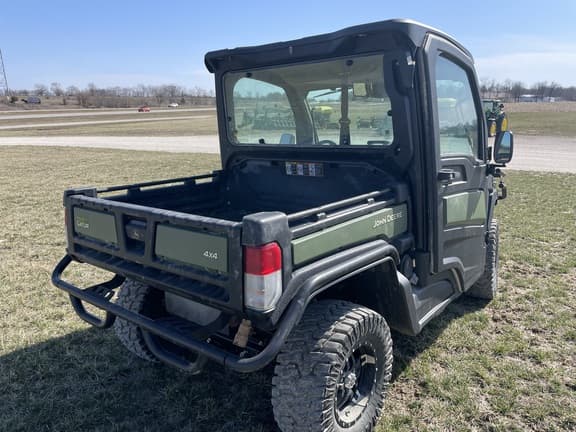 Image of John Deere XUV 835R equipment image 3