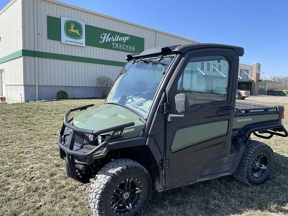 Image of John Deere XUV 835R Primary image