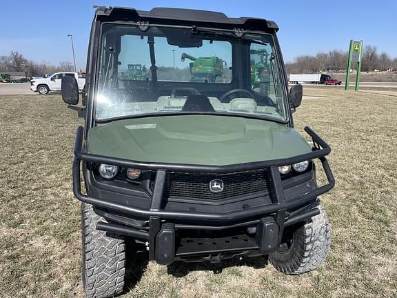 Image of John Deere XUV 835R equipment image 3