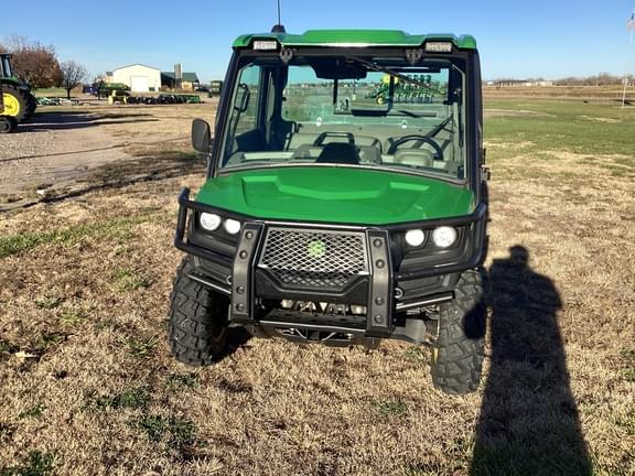 Image of John Deere XUV 835R equipment image 1