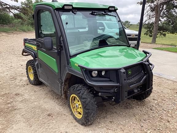 Image of John Deere XUV 835R Primary image