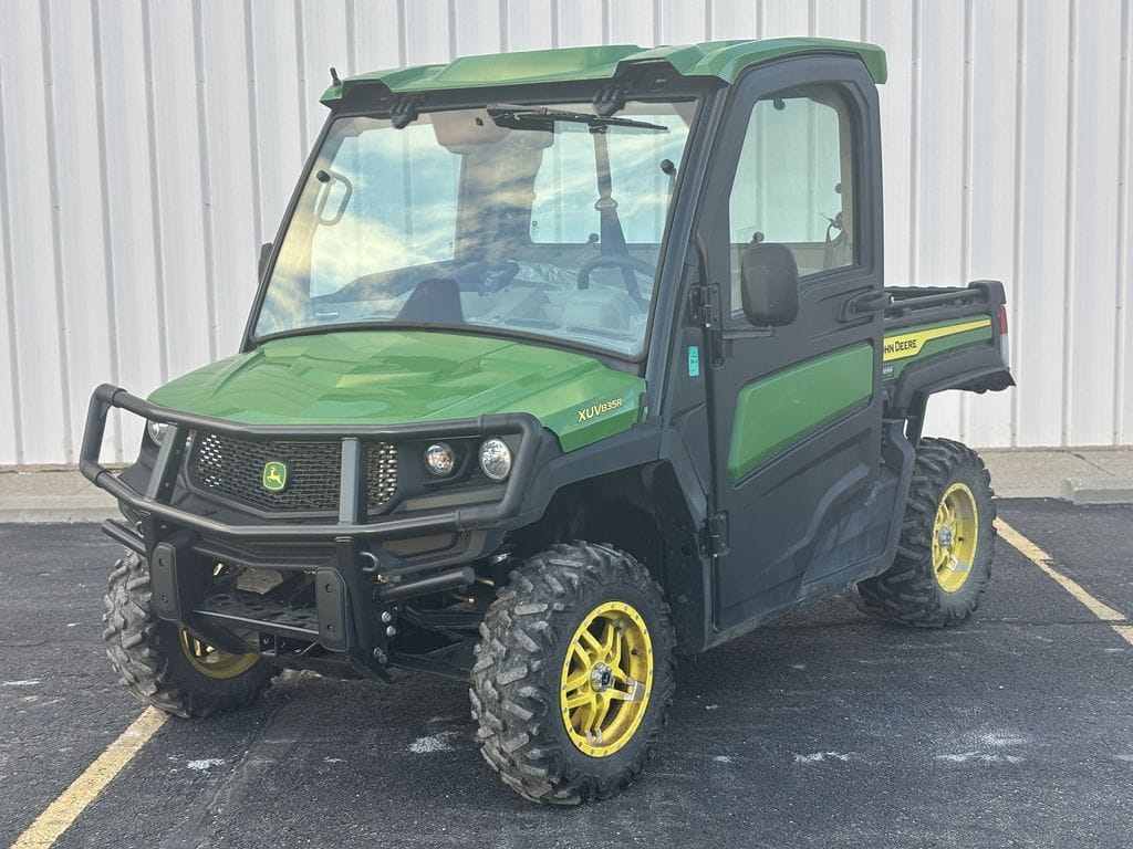 2024 John Deere XUV 835R Equipment Image0