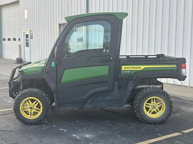 Image of John Deere XUV 835R equipment image 2