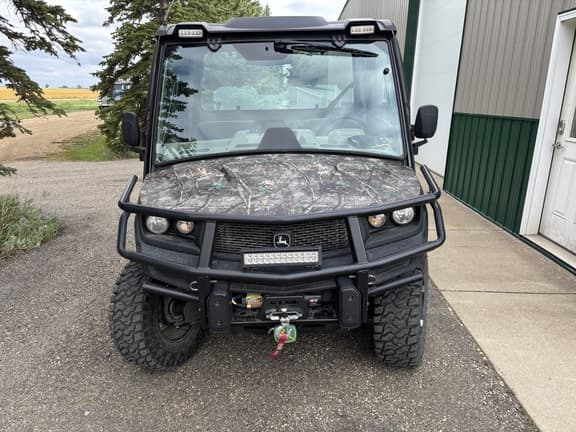 Image of John Deere XUV 835R equipment image 2