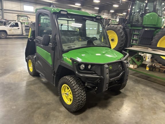2024 John Deere XUV 835R Equipment Image0