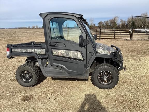 Image of John Deere XUV 835R equipment image 1