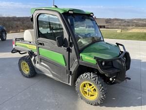 2024 John Deere XUV 835R Image