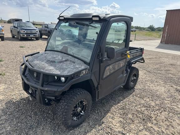 Image of John Deere XUV 835R Primary image