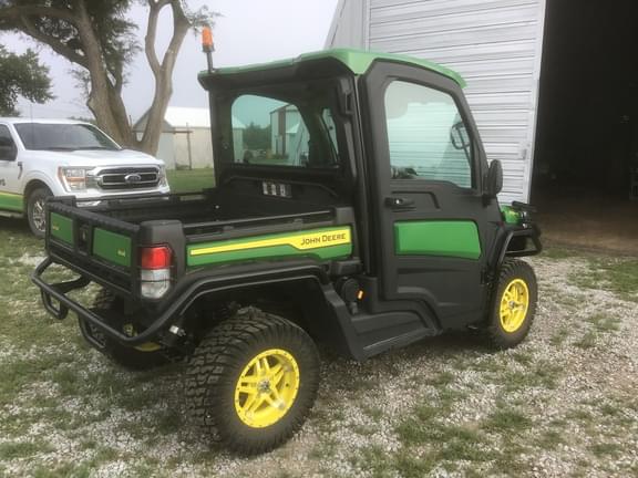 Image of John Deere XUV 835R equipment image 4