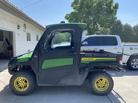 Image of John Deere XUV 835R equipment image 2