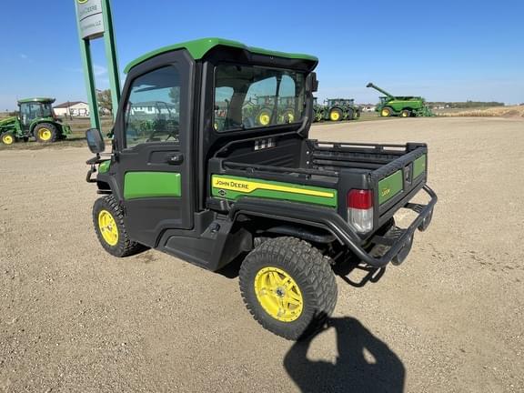 Image of John Deere XUV 835R equipment image 3