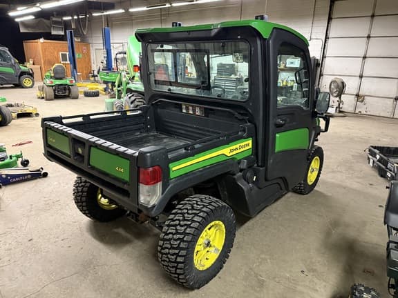 Image of John Deere XUV 835R equipment image 4