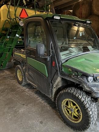 Image of John Deere XUV 835R equipment image 1