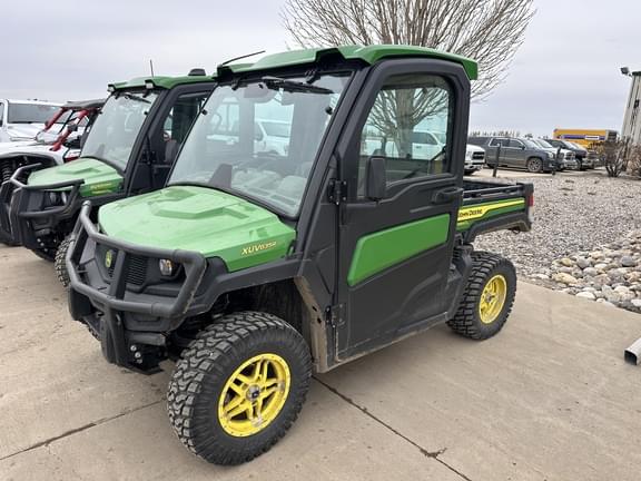 Image of John Deere XUV 835R Primary image