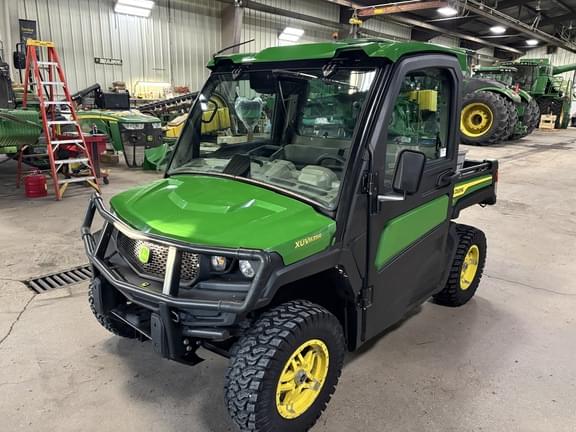 Image of John Deere XUV 835R Primary image