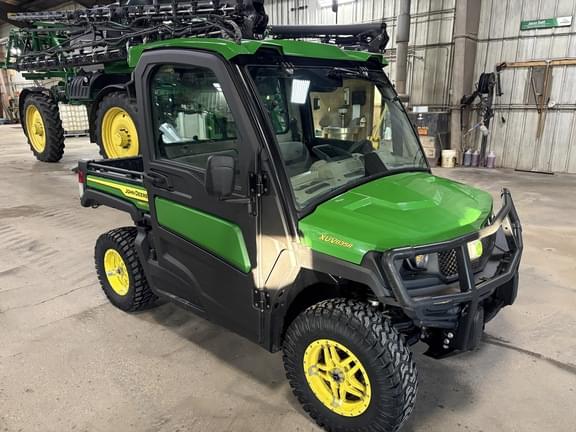 Image of John Deere XUV 835R equipment image 2