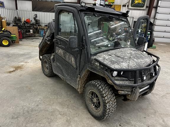 Image of John Deere XUV 835R Primary image