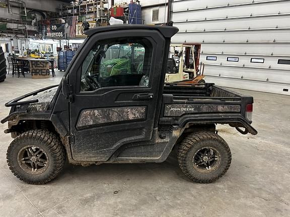 Image of John Deere XUV 835R Primary image