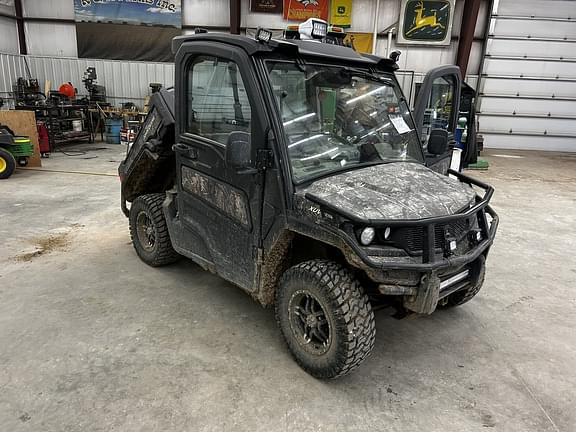Image of John Deere XUV 835R equipment image 1