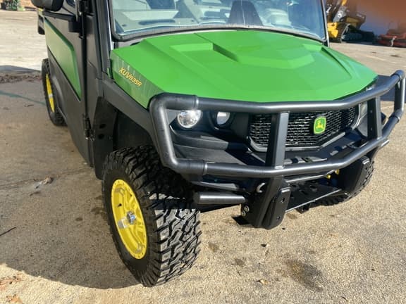 Image of John Deere XUV 835R equipment image 3