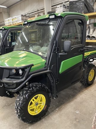 2024 John Deere XUV 835R Equipment Image0