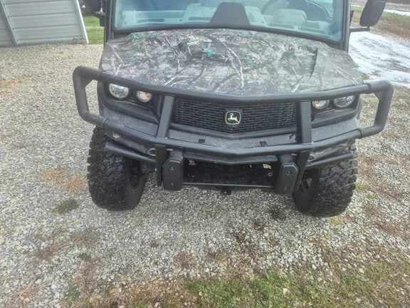 Image of John Deere XUV 835R equipment image 2