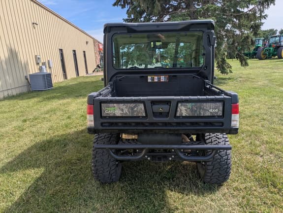 Image of John Deere XUV 835R equipment image 3