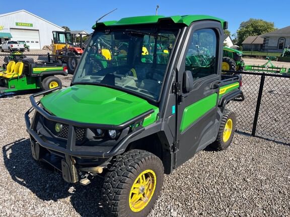 2024 John Deere XUV 835R Equipment Image0