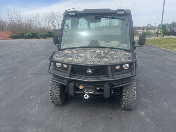 Image of John Deere XUV 835R equipment image 2