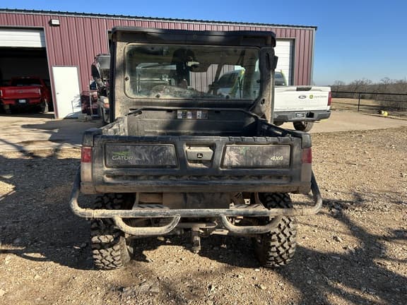 Image of John Deere XUV 835R equipment image 3