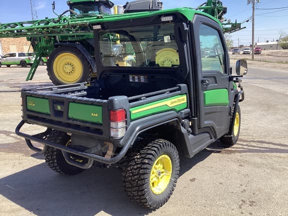 Image of John Deere XUV 835R equipment image 3