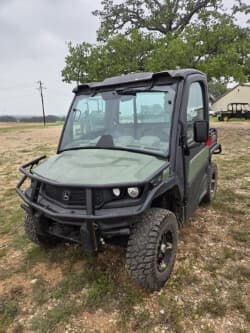 Image of John Deere XUV 835R Primary image