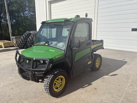 2024 John Deere XUV 835R Equipment Image0