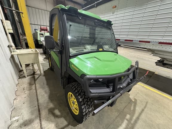 Image of John Deere XUV 835R equipment image 1
