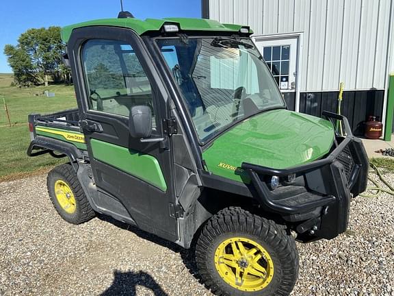 Image of John Deere XUV 835R equipment image 1